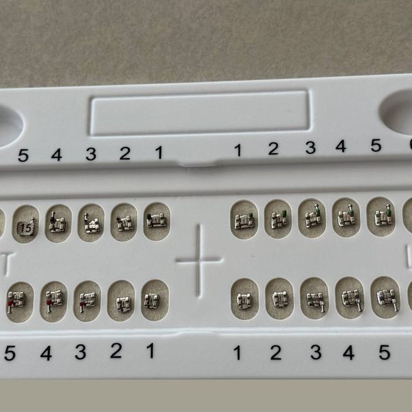 Брекети металеві Smart Master (3,4,5 w/h Roth) Smart Master (3,4,5 w/h Roth) фото
